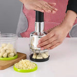 New Stainless Steel Garlic Press and Onion Chopper Multifunctional Manual Vegetable Crusher Kitchen Tool for Fast Food Prepation
